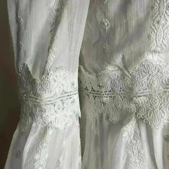 Strut & Bolt White Lace Long Sleeve Bell Sleeves Dress Size M - Picture 7 of 13